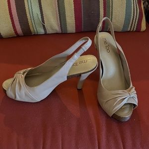 Me Too Light Nude Color slingback Platform Pump-Never Worn-size 8